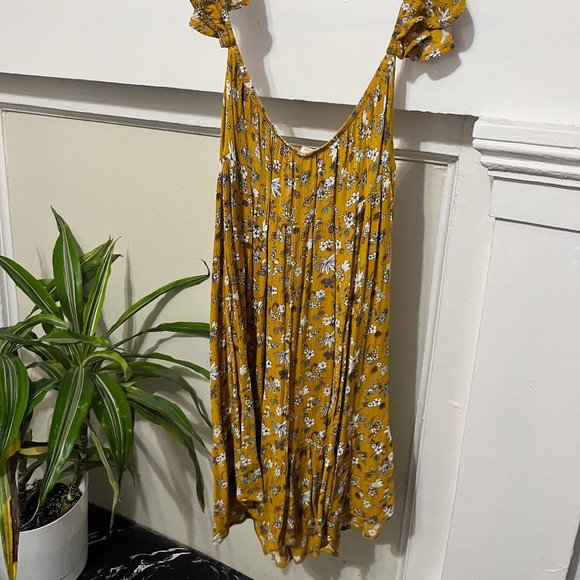 Flutter Cap Sleeve Sundress - Picture 2 of 3